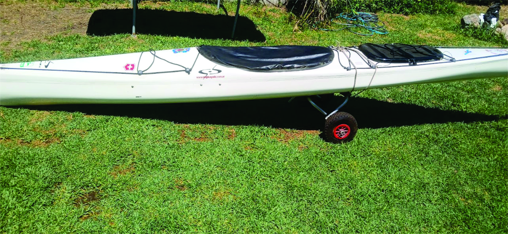 Kayak de travesia M&G Lacar Con carrito, pala y cubre cockpit. - Foto 3