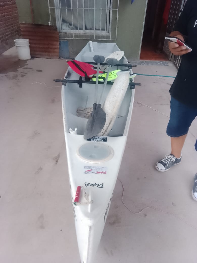 Piragua con motor - Imagen principal