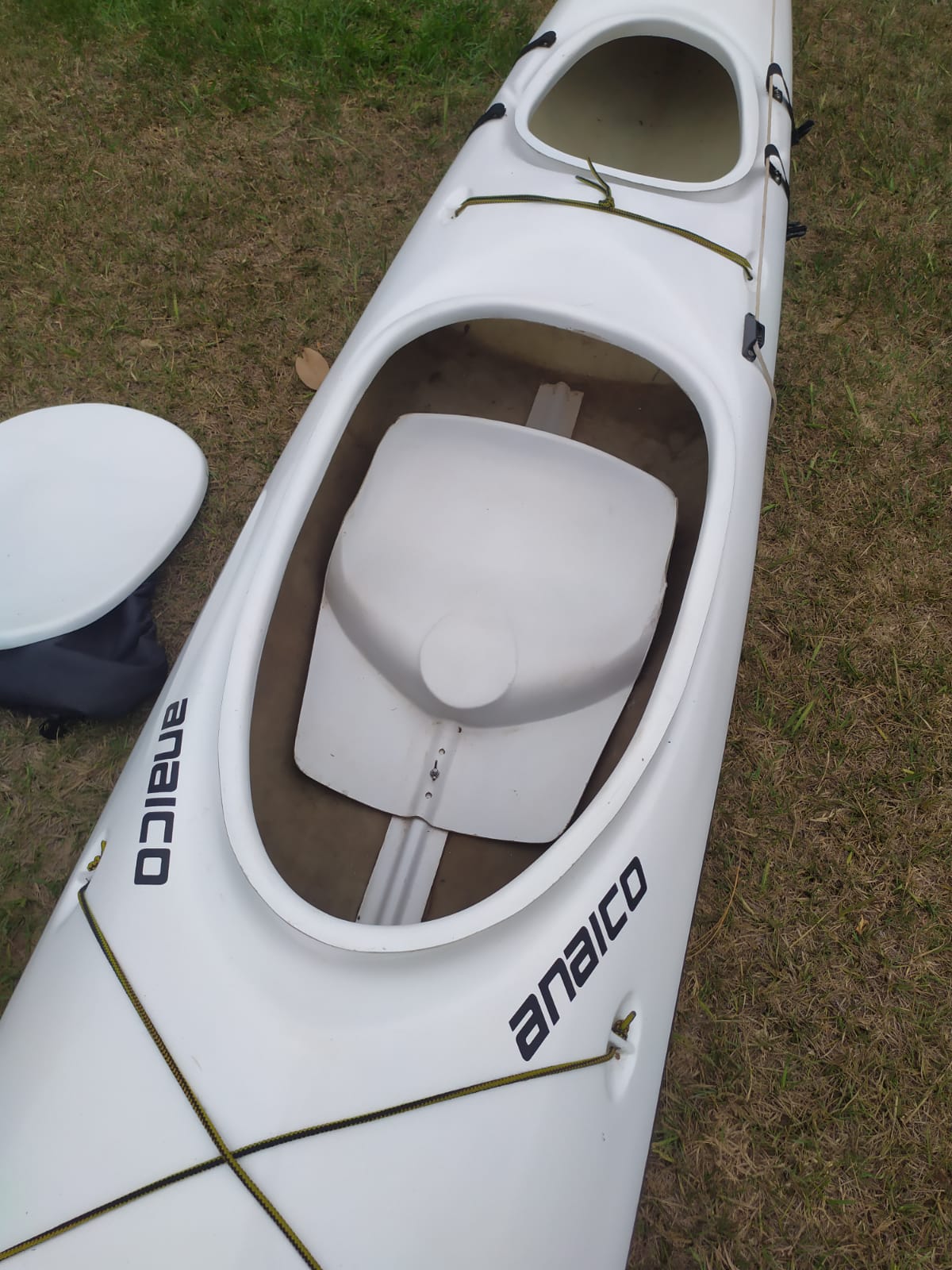 Kayak de Travesía con Timón + Remo y Chaleco - Foto 4
