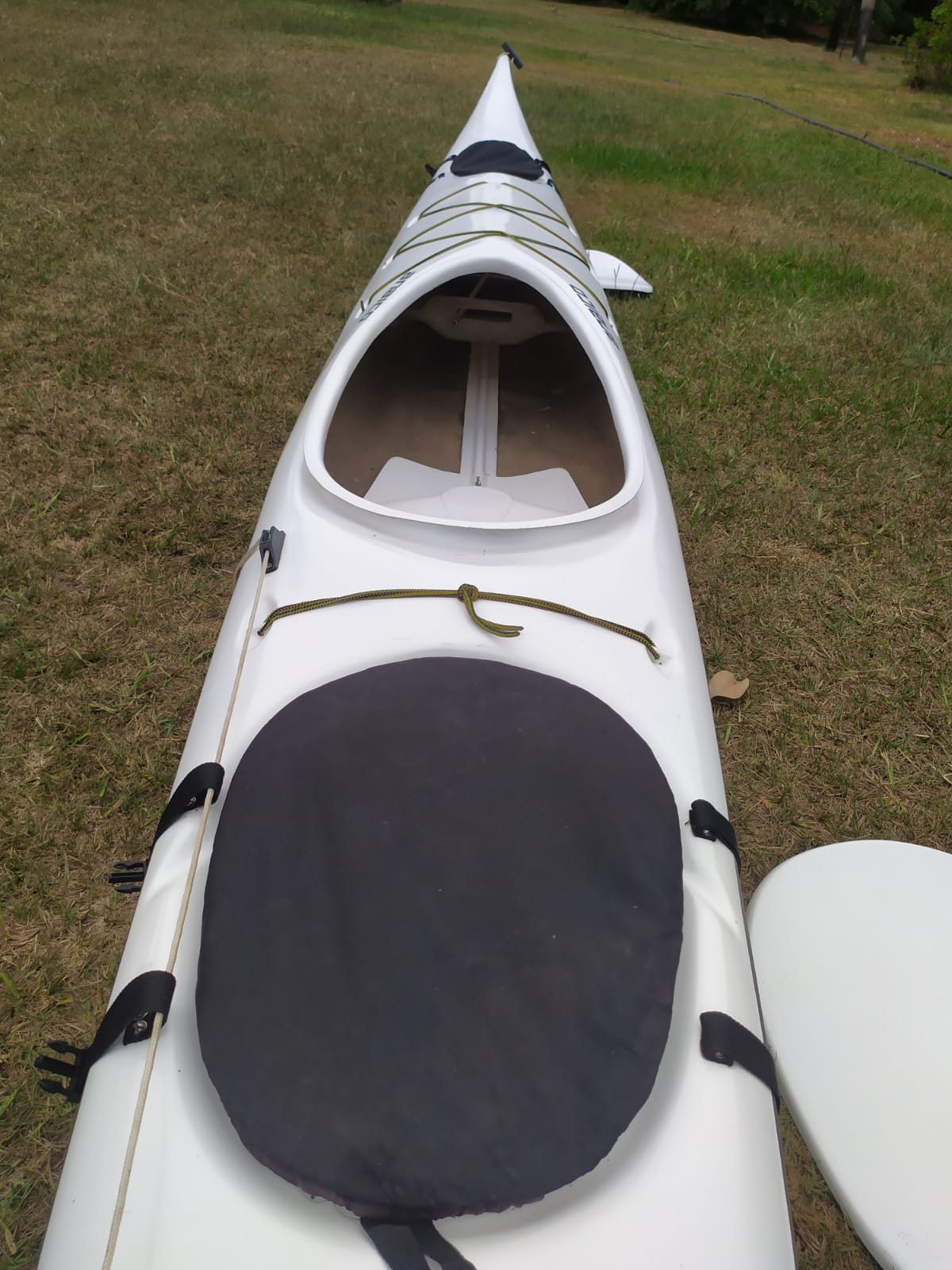 Kayak de Travesía con Timón + Remo y Chaleco - Foto 5