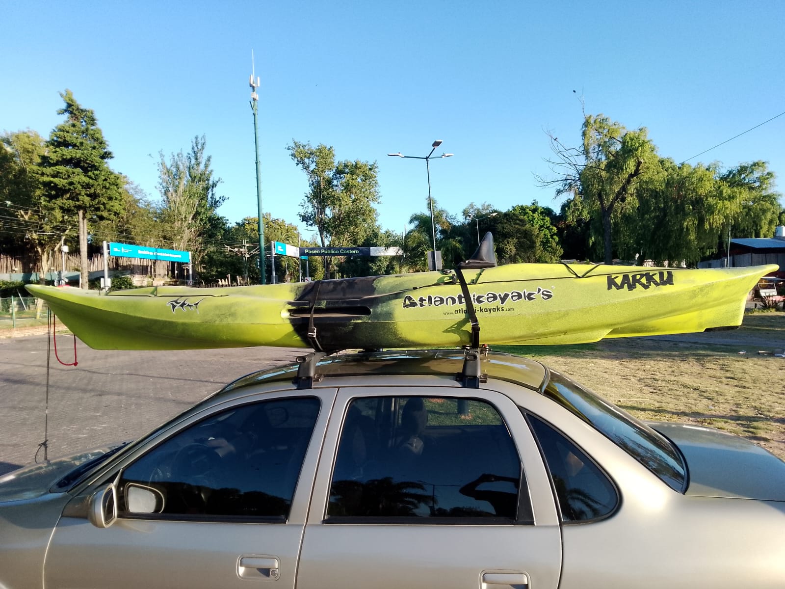 Kayak karku - Imagen principal