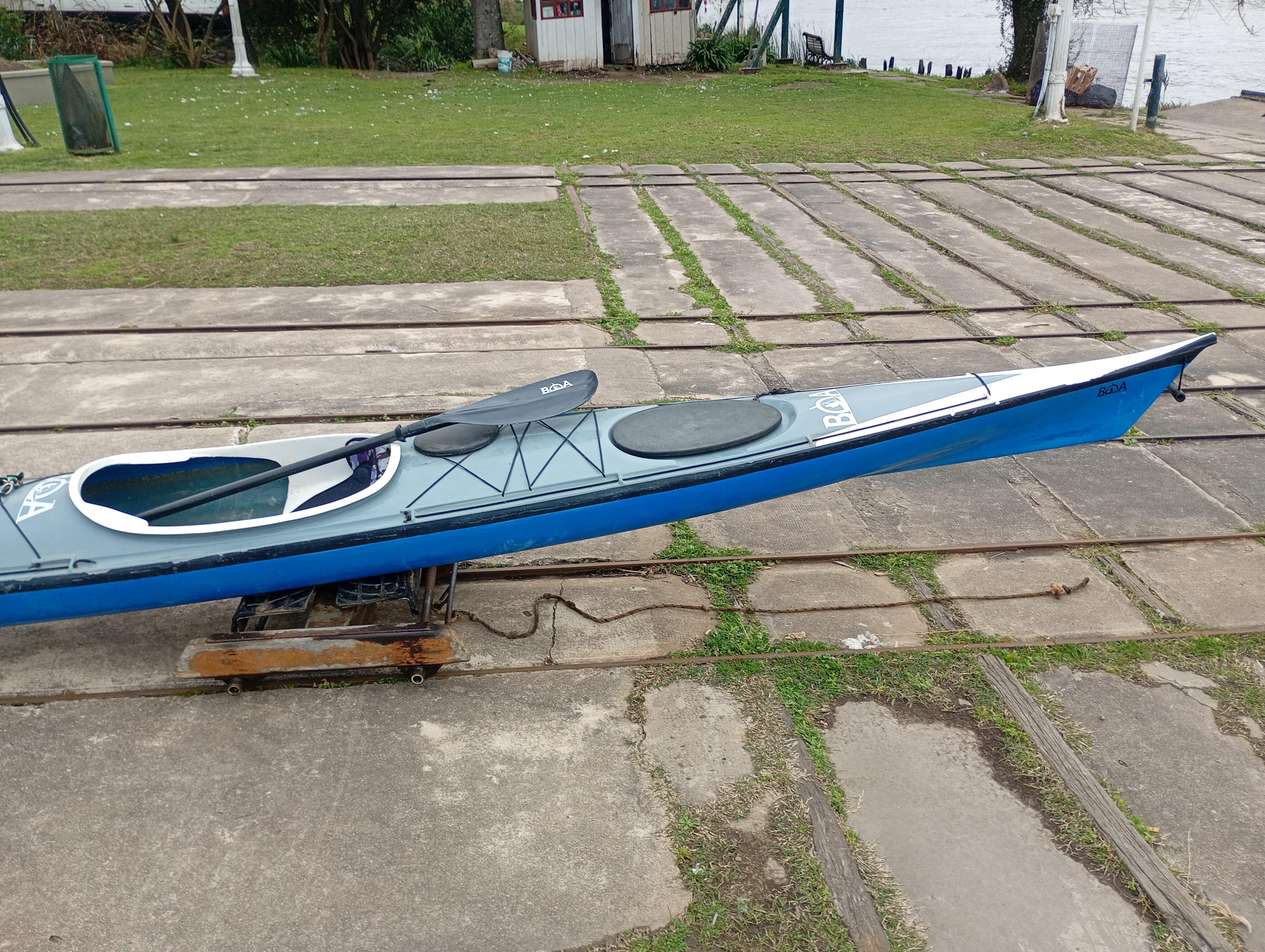 Kayak BOA AMARAL Travesía IMPECABLE - Foto 4